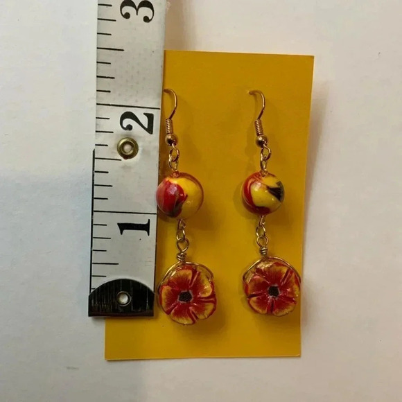 KVITKA CREATIONS Handmade Beaded Red Flower Earrings - Picture 7 of 13
